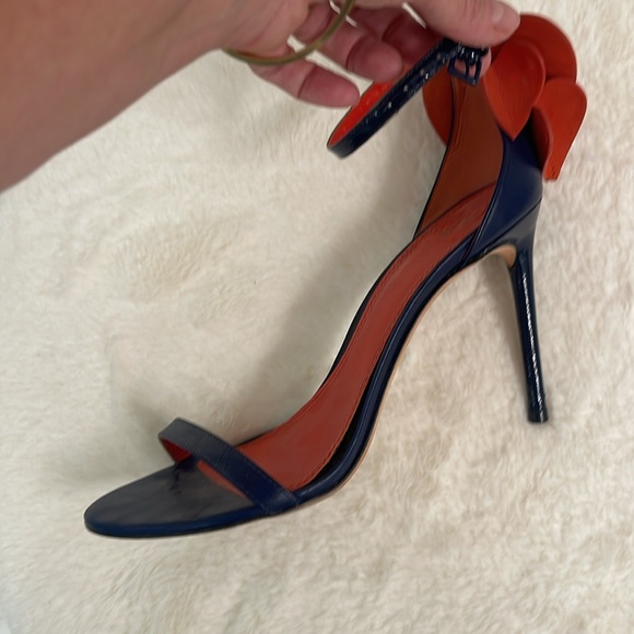 Tory Burch sandals - Picture 4 of 6